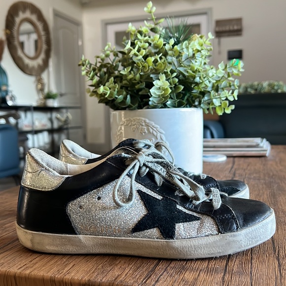 Golden Goose Deluxe Brand Venezia Low Cut Sneakers - Picture 3 of 16